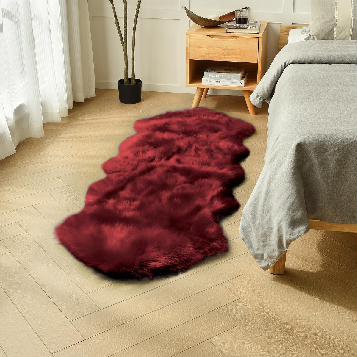 duduta White Faux Fur Throw Rug 2x3 ft, Small Bedside Rug Dorm Chair Cover