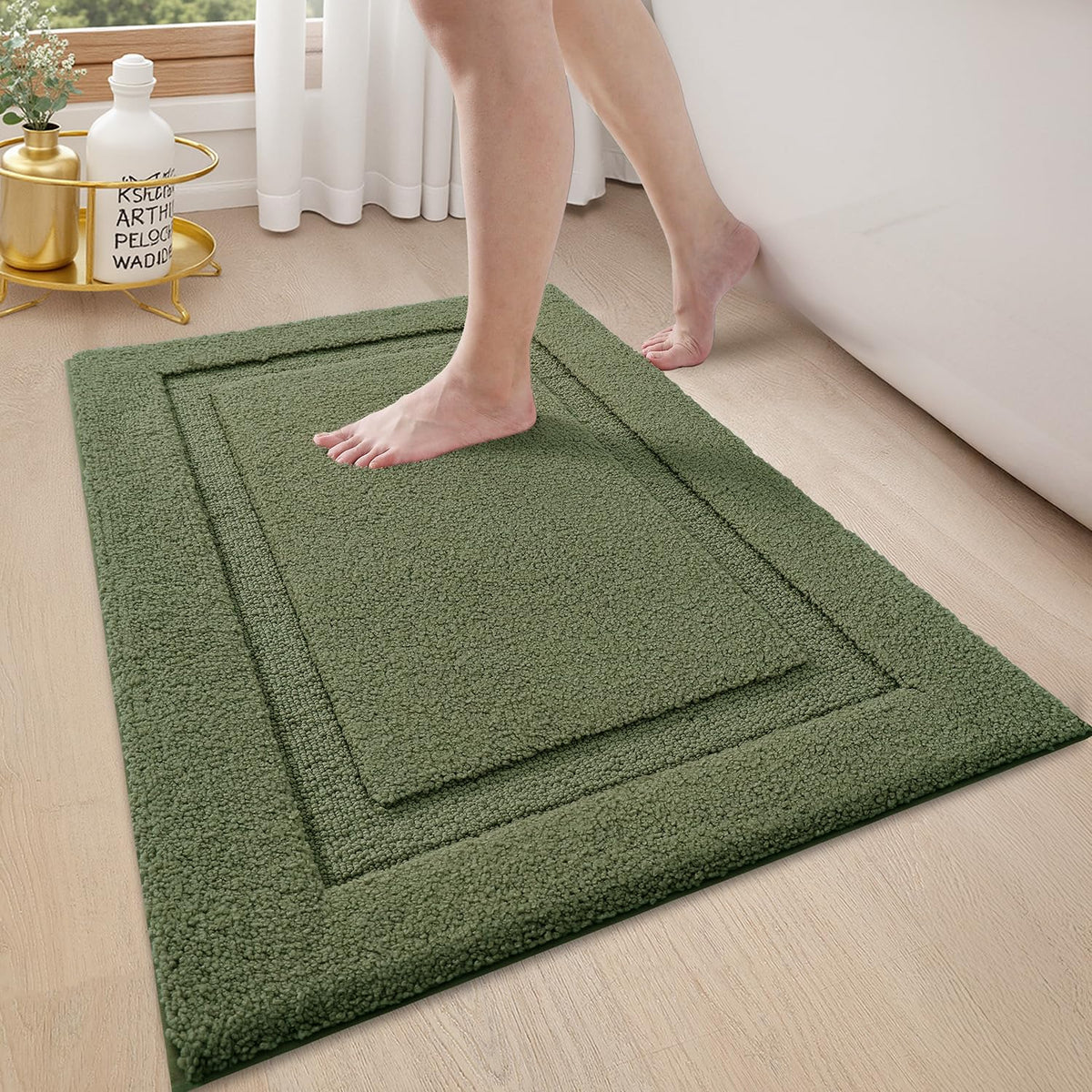 LUMI Ultra Soft Bathroom Rugs Absorbent, Non Slip Bath Mat 24x36, White