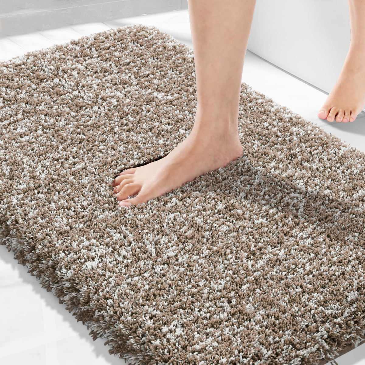 Yimobra Bathroom Rugs Non Slip Washable 32X20, Ultra Soft and Water Absorbent Bath Mats, Plush Fluffy Shower Mat Outside, Microfiber Thick Matts for Bathroom Floor/Tub, Light Gray and White