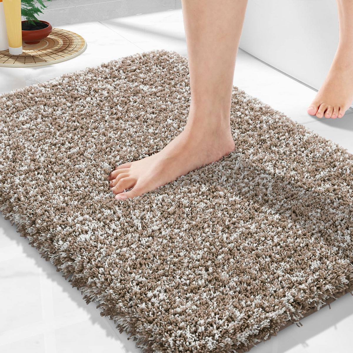 Yimobra Bathroom Rugs Non Slip Washable 32X20, Ultra Soft and Water Absorbent Bath Mats, Plush Fluffy Shower Mat Outside, Microfiber Thick Matts for Bathroom Floor/Tub, Light Gray and White