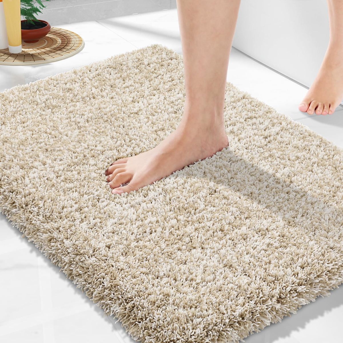 Yimobra Bathroom Rugs Non Slip Washable 32X20, Ultra Soft and Water Absorbent Bath Mats, Plush Fluffy Shower Mat Outside, Microfiber Thick Matts for Bathroom Floor/Tub, Light Gray and White