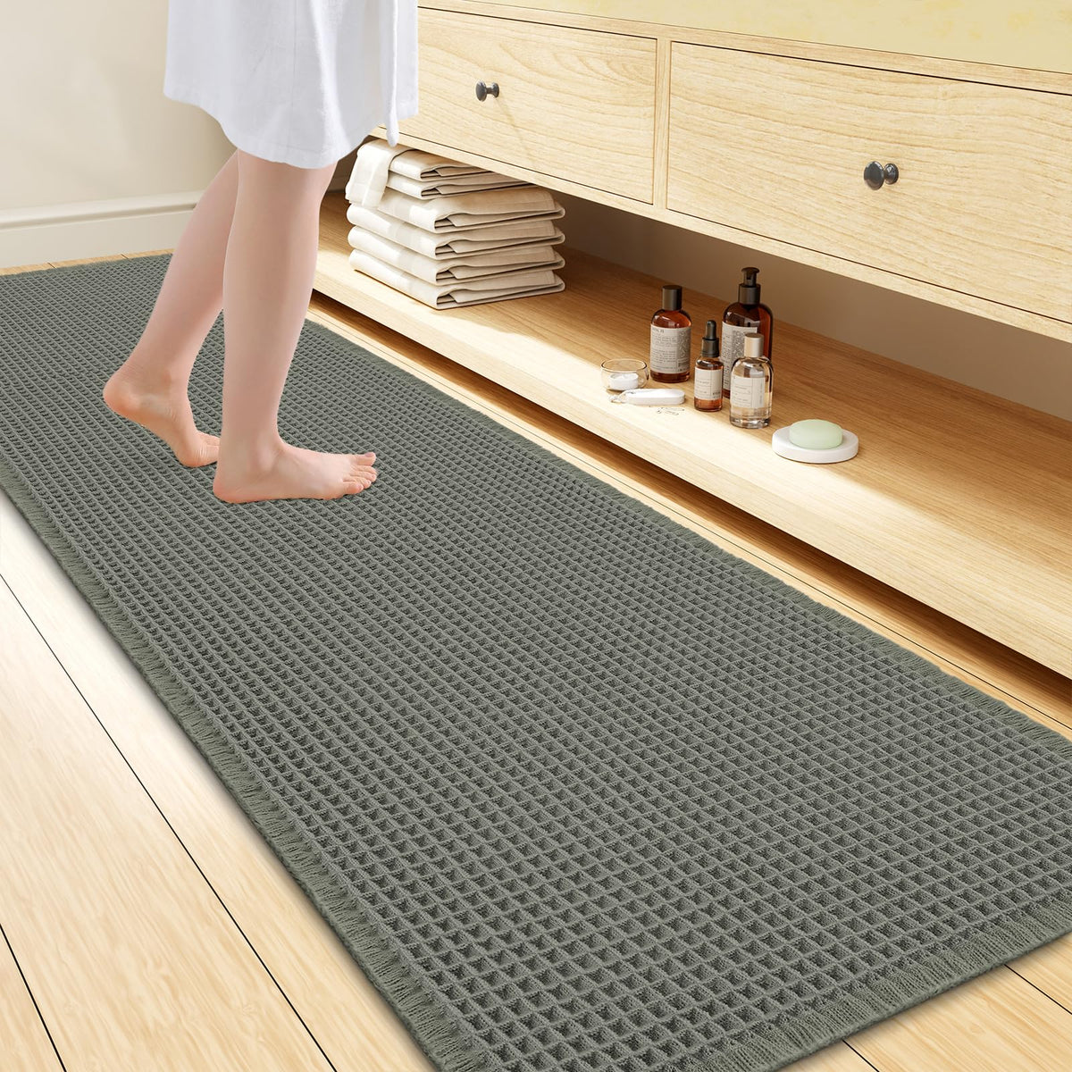Smiry Waffle Bath Mat 30X20, Extra Soft Absorbent Bathroom Rugs, Brown