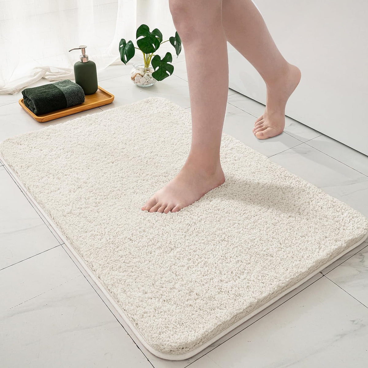 MIULEE Dark Purple Bathroom Rugs Soft Small Microfiber Bath Mat 16x24 Inch