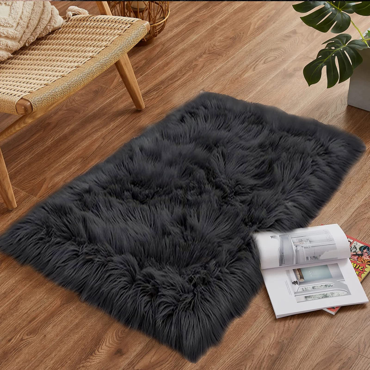 Goolela White Fluffy Faux Fur Rug for Bedroom Faux Sheepskin Rug 2x3 White Fuzzy Furry Bedside Carpet Dining Room Playroom Dorm Small Washable Rectangle