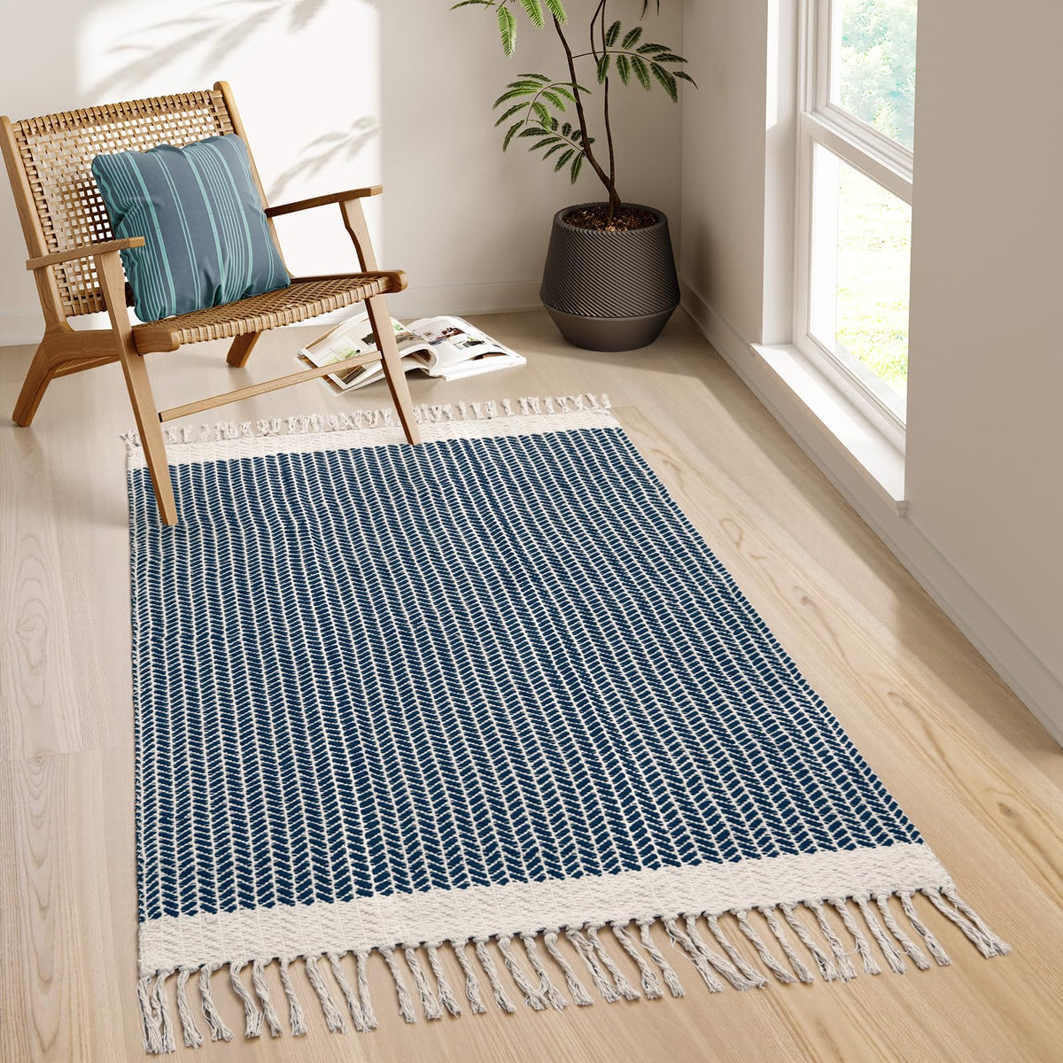 Lahome Belle Boho Bathroom Rugs, Small 2x3 Front Door Mat Lightweight Kitchen Rug Woven Cotton Area Rug with Tassels, Farmhouse Washable Black and White Throw Rug Low Pile Carpet for Entry Laundry