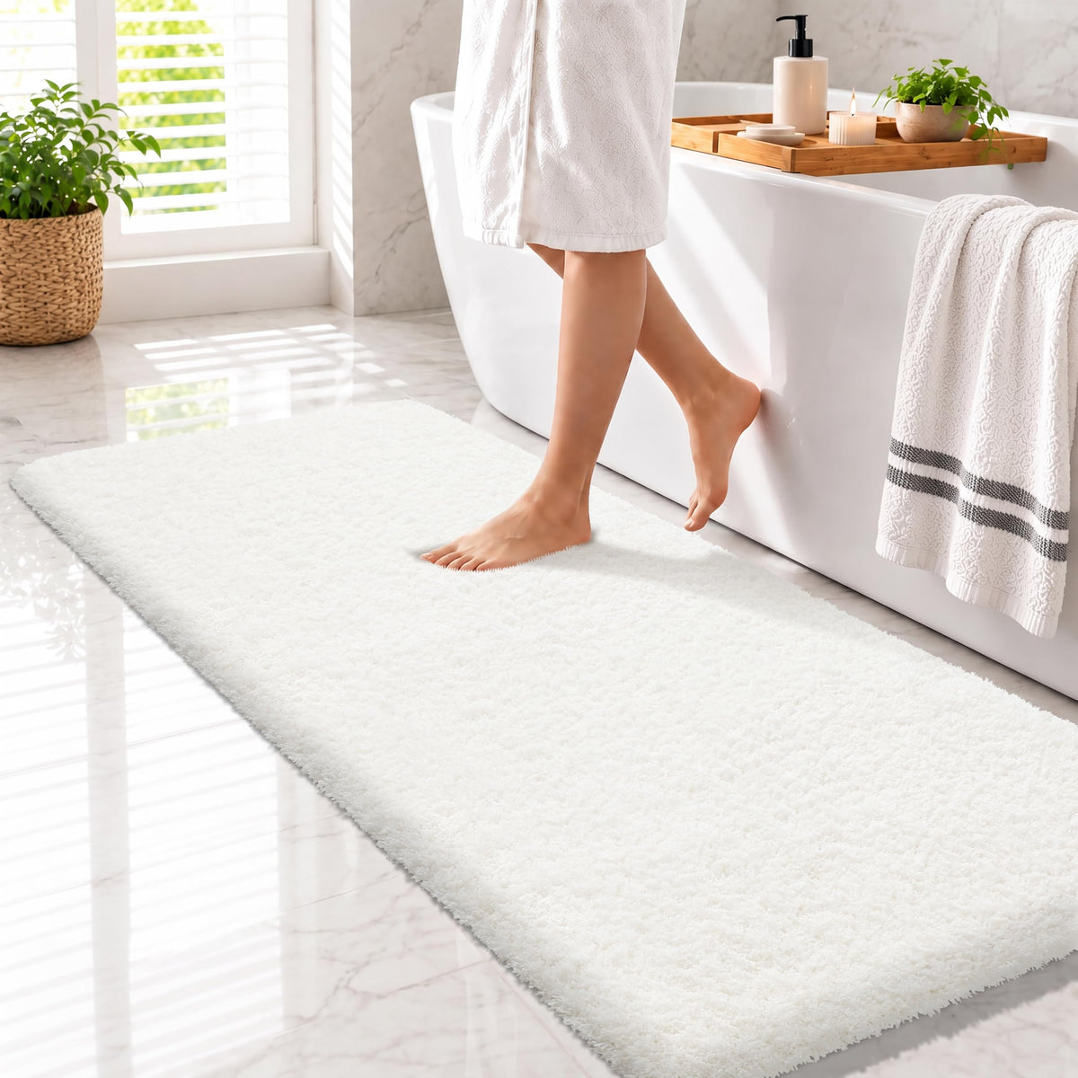Yimobra Bathroom Rugs Non Slip Washable 32X20, Ultra Soft and Water Absorbent Bath Mats, Plush Fluffy Shower Mat Outside, Microfiber Thick Matts for Bathroom Floor/Tub, Light Gray and White