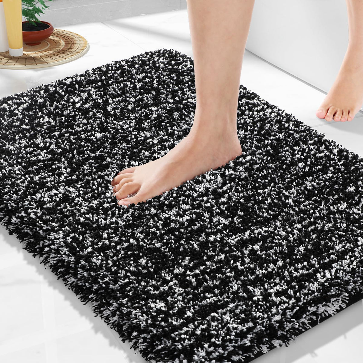 Yimobra Bathroom Rugs Non Slip Washable 32X20, Ultra Soft and Water Absorbent Bath Mats, Plush Fluffy Shower Mat Outside, Microfiber Thick Matts for Bathroom Floor/Tub, Light Gray and White