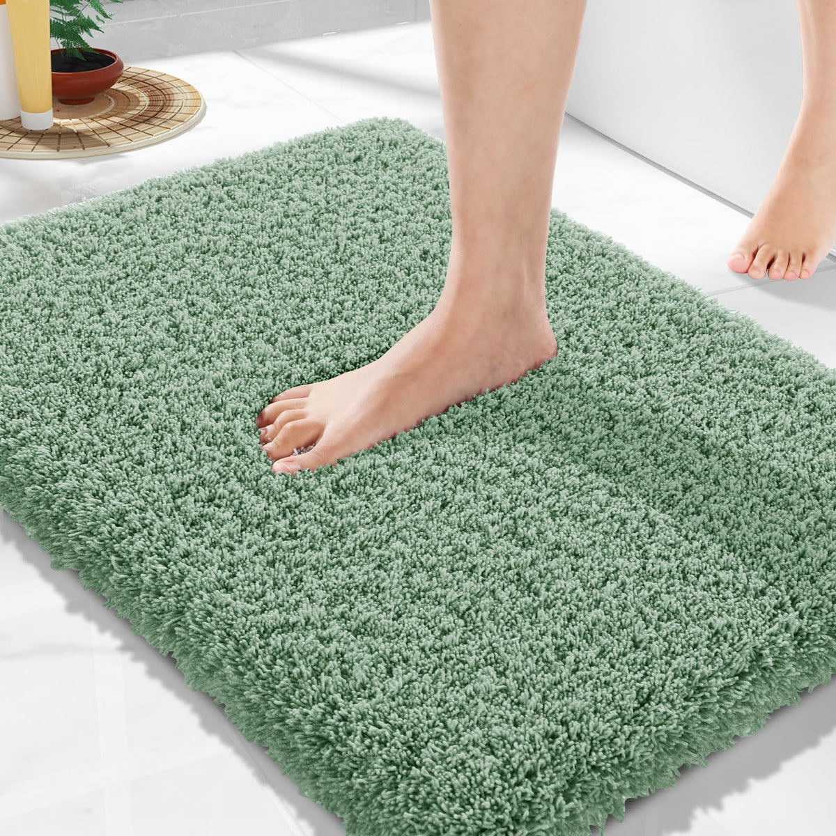Yimobra Bathroom Rugs Non Slip Washable 32X20, Ultra Soft and Water Absorbent Bath Mats, Plush Fluffy Shower Mat Outside, Microfiber Thick Matts for Bathroom Floor/Tub, Light Gray and White