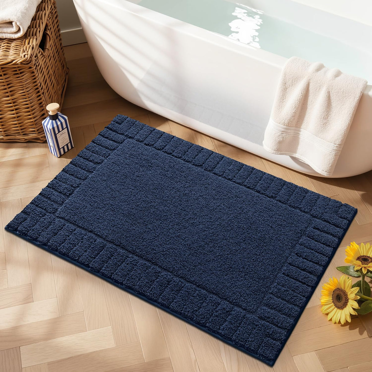 LUMI Soft Bathroom Rugs Absorbent, Non Slip Bath Mat 20x32, White