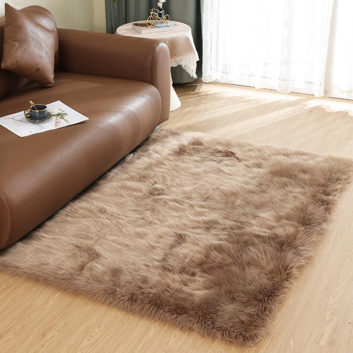 Latepis White Sheepskin Rug 2x3 Faux Fur Sheepskin Rug for Living Room Fluffy Washable Rugs for Bedroom Luxury Room Decor Furry Rugs Rectangle