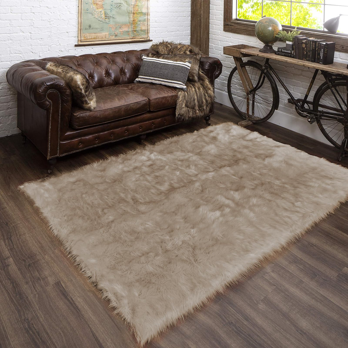 Latepis White Sheepskin Rug 2x3 Faux Fur Sheepskin Rug for Living Room Fluffy Washable Rugs for Bedroom Luxury Room Decor Furry Rugs Rectangle