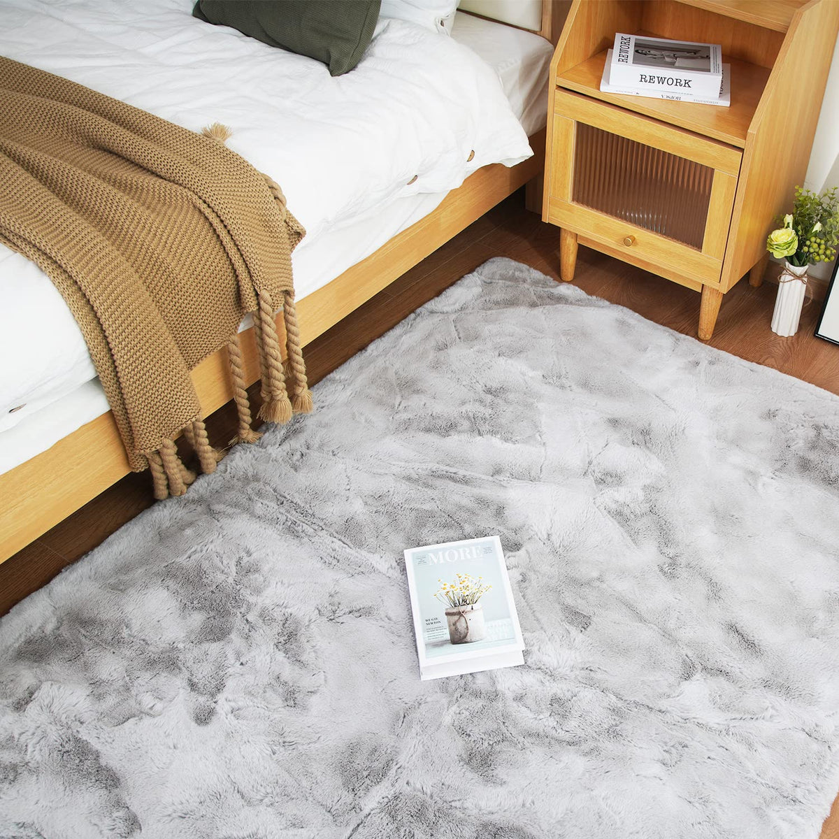 Ghouse Soft Faux Sheepskin Fur Rug 2x4 Black Fluffy Bedside Rugs Plush Rug Shag Nursery Carpet Area Rugs for Living Room Bedroom Playing Room Decor