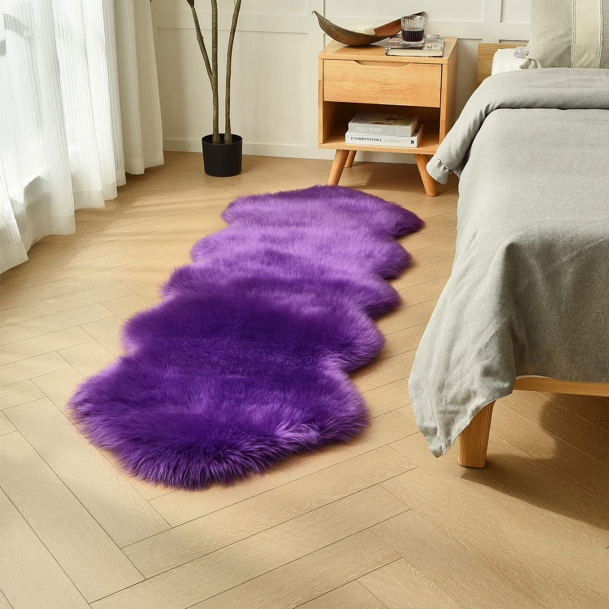 duduta White Faux Fur Throw Rug 2x3 ft, Small Bedside Rug Dorm Chair Cover