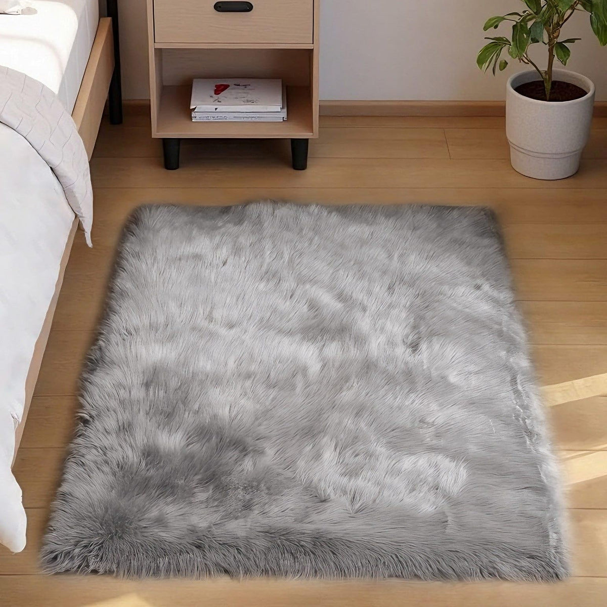 Goolela White Fluffy Faux Fur Rug for Bedroom Faux Sheepskin Rug 2x3 White Fuzzy Furry Bedside Carpet Dining Room Playroom Dorm Small Washable Rectangle
