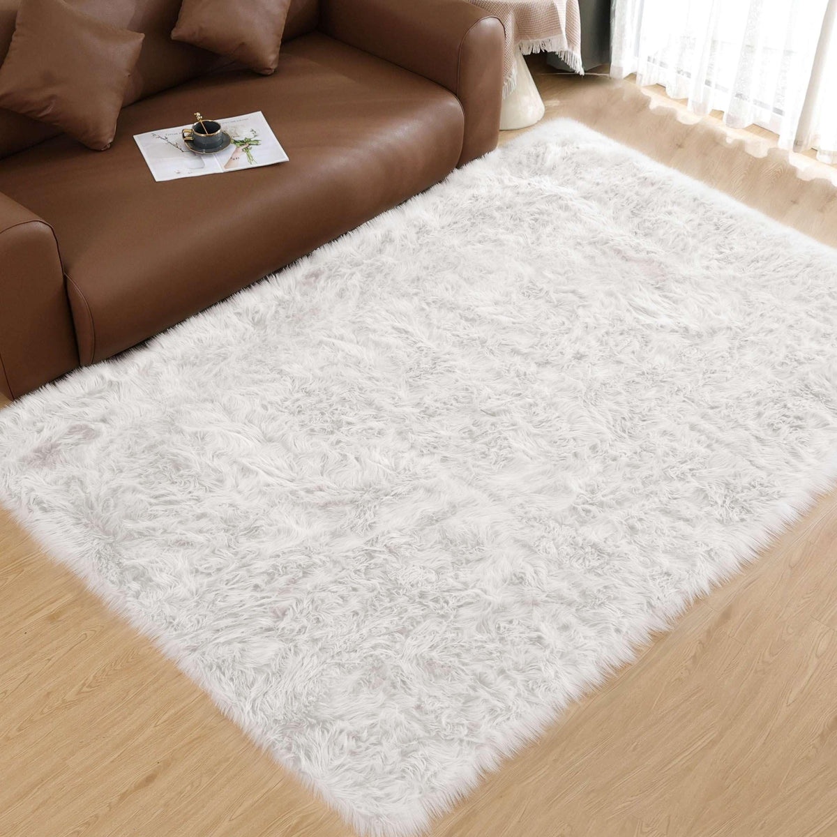 Goolela White Fluffy Faux Fur Rug for Bedroom Faux Sheepskin Rug 2x3 White Fuzzy Furry Bedside Carpet Dining Room Playroom Dorm Small Washable Rectangle