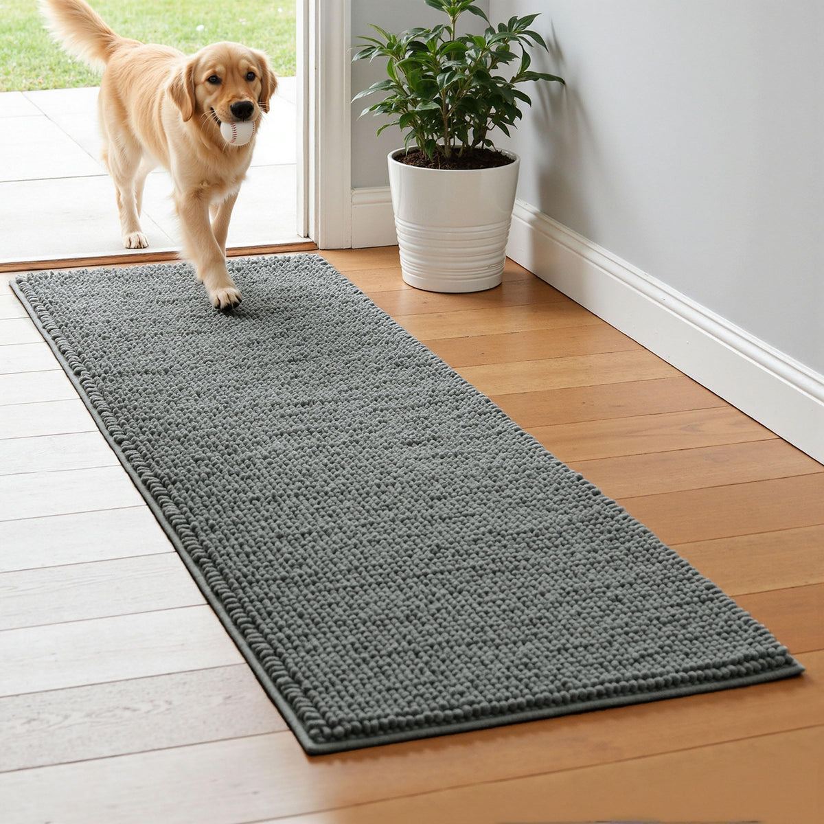 SUBRTEX Bathroom Rugs Chenille Bath Rug Soft Short Plush Bath Mat Soft Shower Mat Water Absorbent Shower Mat Quick Dry Machine Washable(White,18" x 24")