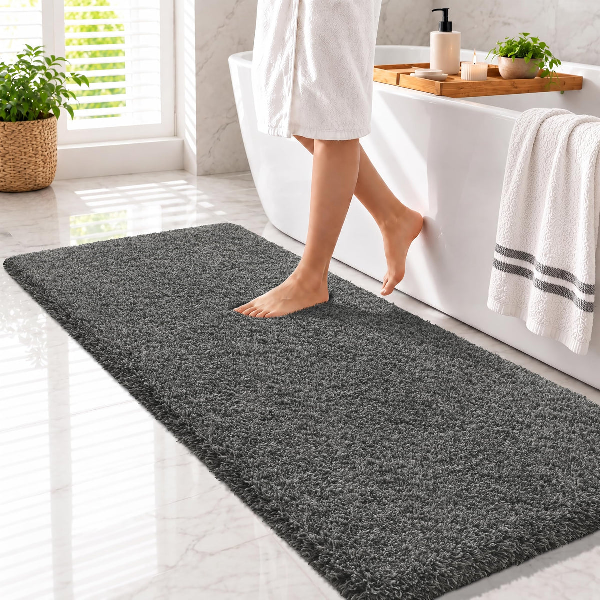 Yimobra Bathroom Rugs Non Slip Washable 32X20, Ultra Soft and Water Absorbent Bath Mats, Plush Fluffy Shower Mat Outside, Microfiber Thick Matts for Bathroom Floor/Tub, Light Gray and White