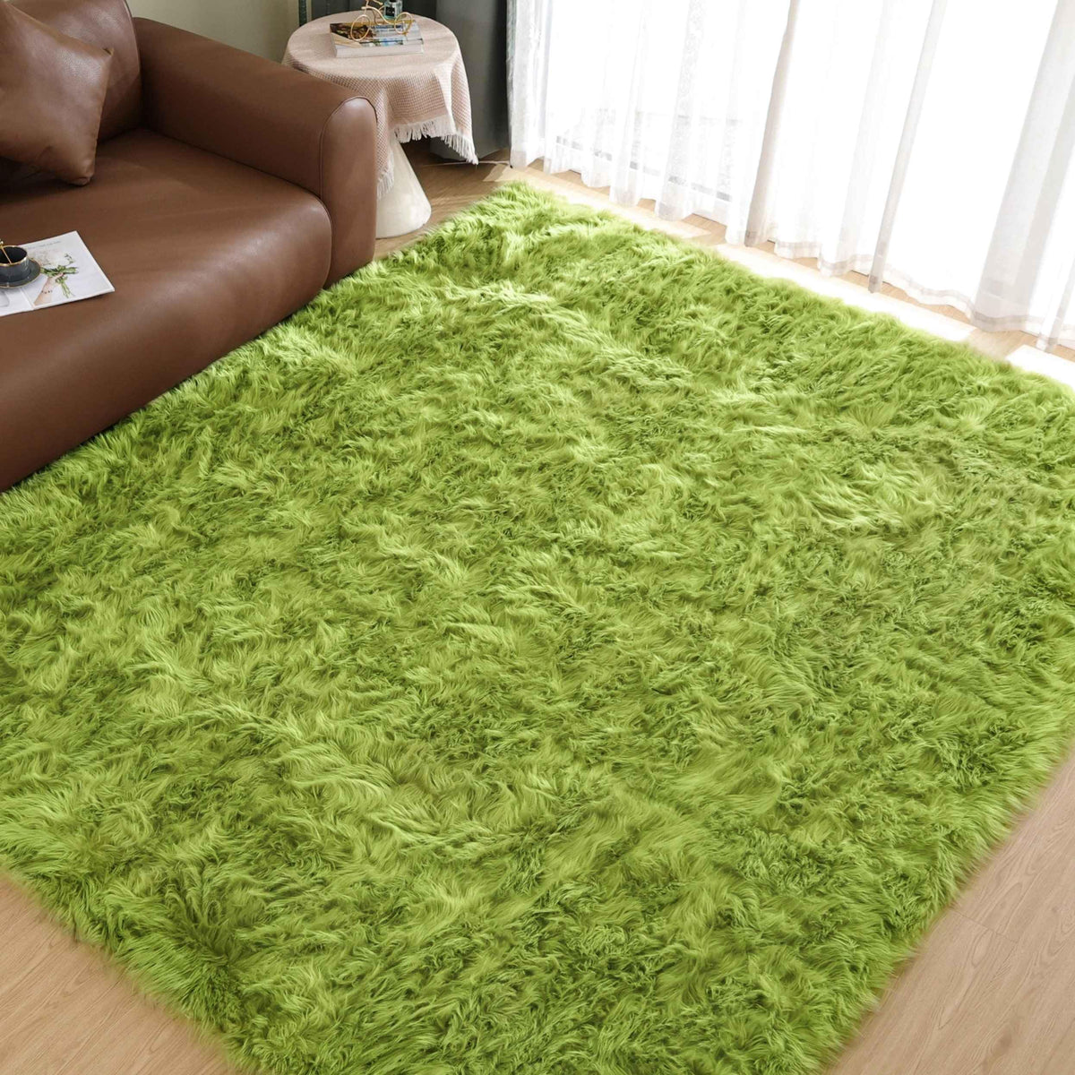 Goolela White Fluffy Faux Fur Rug for Bedroom Faux Sheepskin Rug 2x3 White Fuzzy Furry Bedside Carpet Dining Room Playroom Dorm Small Washable Rectangle