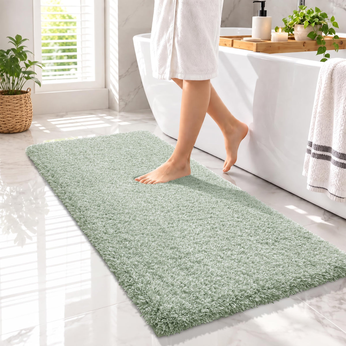 Yimobra Bathroom Rugs Non Slip Washable 32X20, Ultra Soft and Water Absorbent Bath Mats, Plush Fluffy Shower Mat Outside, Microfiber Thick Matts for Bathroom Floor/Tub, Light Gray and White