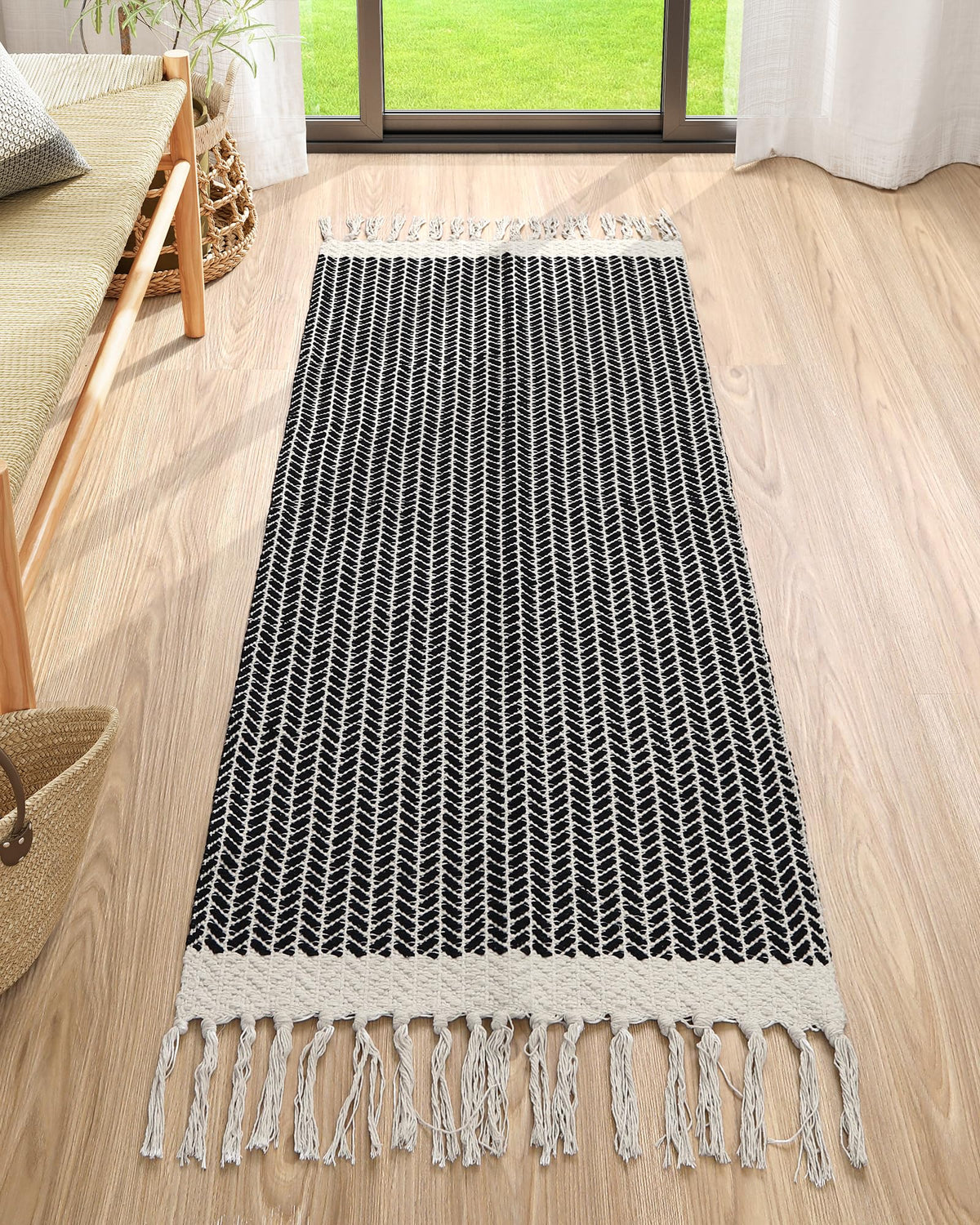 Lahome Belle Boho Bathroom Rugs, Small 2x3 Front Door Mat Lightweight Kitchen Rug Woven Cotton Area Rug with Tassels, Farmhouse Washable Black and White Throw Rug Low Pile Carpet for Entry Laundry