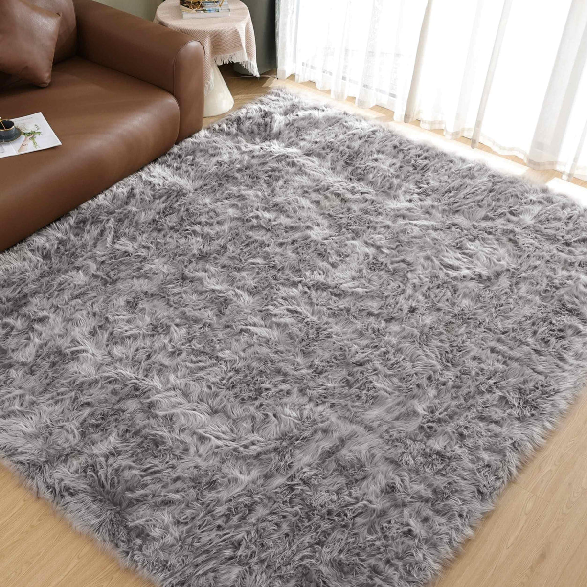 Goolela White Fluffy Faux Fur Rug for Bedroom Faux Sheepskin Rug 2x3 White Fuzzy Furry Bedside Carpet Dining Room Playroom Dorm Small Washable Rectangle