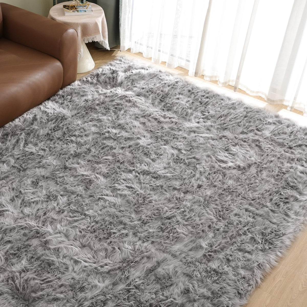 Goolela White Fluffy Faux Fur Rug for Bedroom Faux Sheepskin Rug 2x3 White Fuzzy Furry Bedside Carpet Dining Room Playroom Dorm Small Washable Rectangle