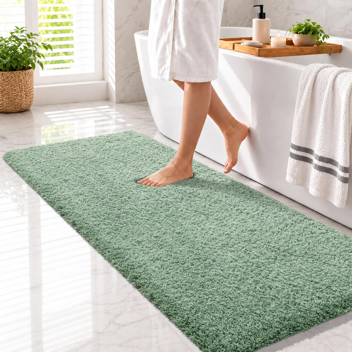 Yimobra Bathroom Rugs Non Slip Washable 32X20, Ultra Soft and Water Absorbent Bath Mats, Plush Fluffy Shower Mat Outside, Microfiber Thick Matts for Bathroom Floor/Tub, Light Gray and White