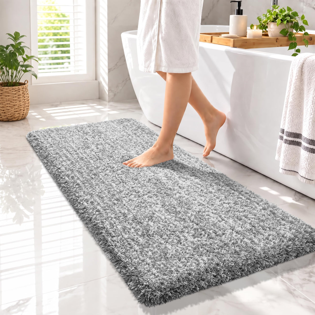 Yimobra Bathroom Rugs Non Slip Washable 32X20, Ultra Soft and Water Absorbent Bath Mats, Plush Fluffy Shower Mat Outside, Microfiber Thick Matts for Bathroom Floor/Tub, Light Gray and White