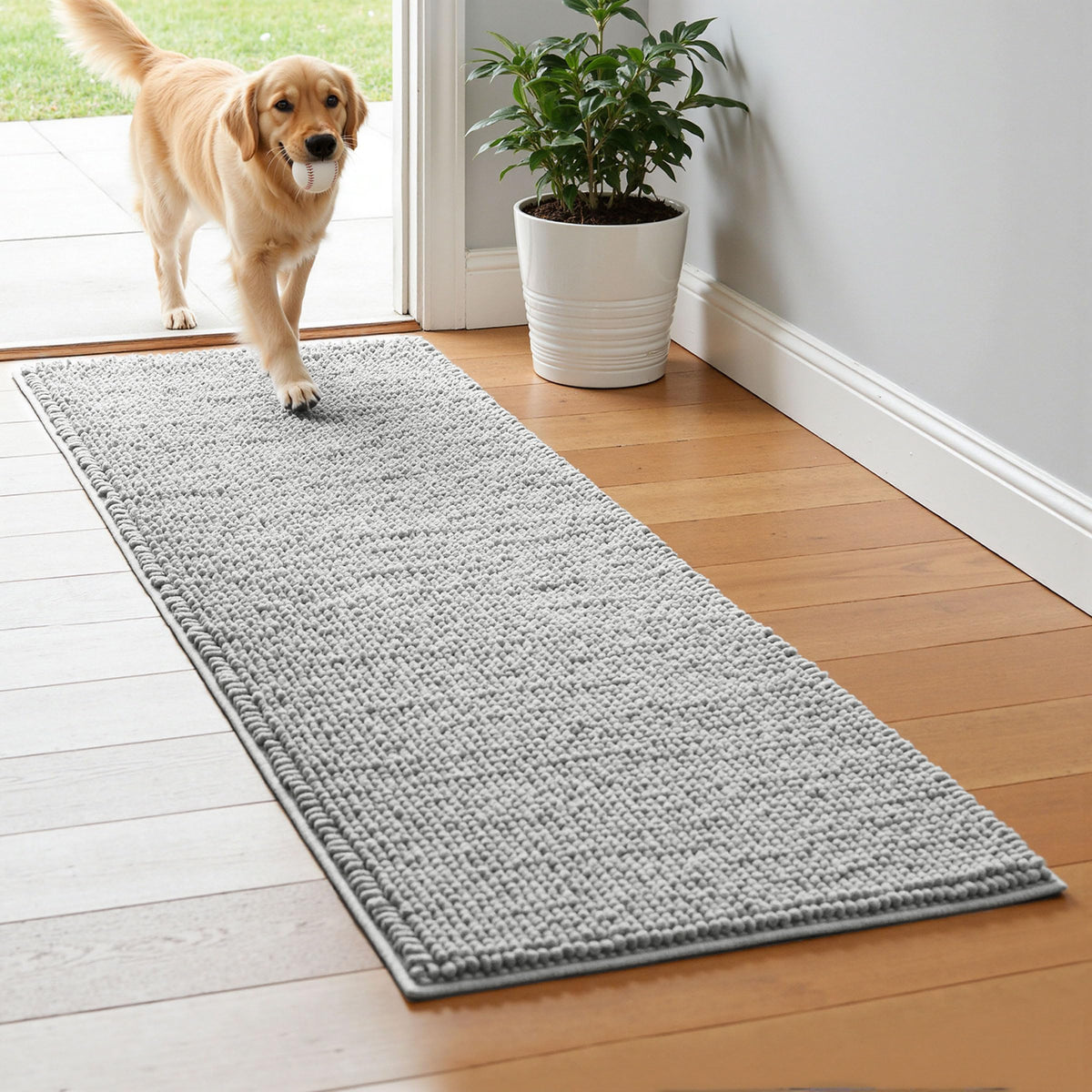 SUBRTEX Bathroom Rugs Chenille Bath Rug Soft Short Plush Bath Mat Soft Shower Mat Water Absorbent Shower Mat Quick Dry Machine Washable(White,18" x 24")