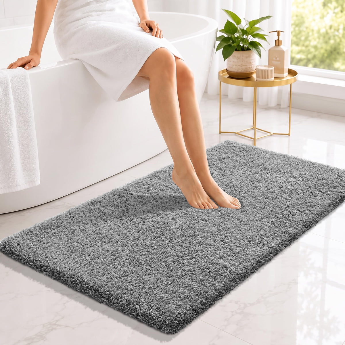 Yimobra Bathroom Rugs Non Slip Washable 32X20, Ultra Soft and Water Absorbent Bath Mats, Plush Fluffy Shower Mat Outside, Microfiber Thick Matts for Bathroom Floor/Tub, Light Gray and White