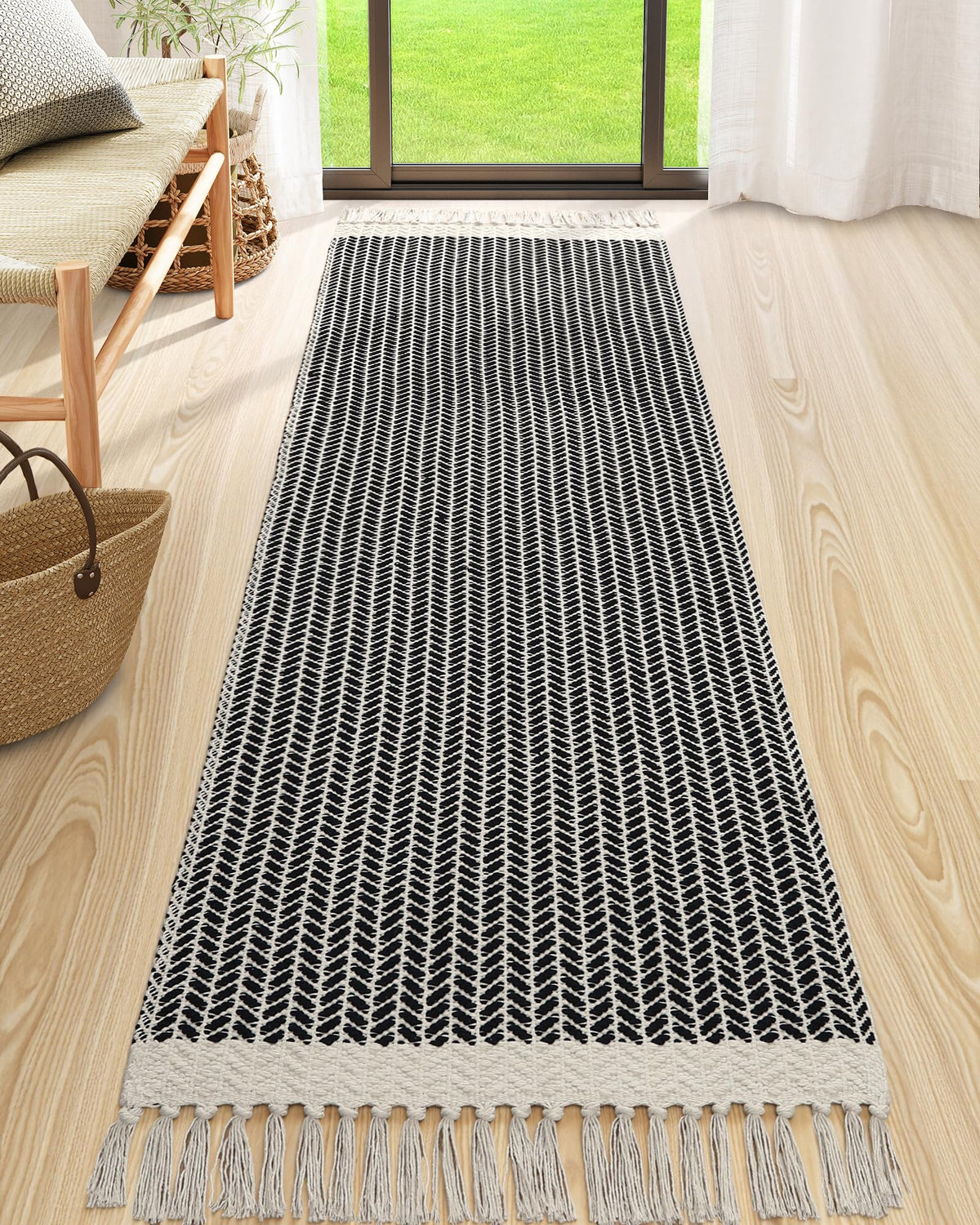 Lahome Belle Boho Bathroom Rugs, Small 2x3 Front Door Mat Lightweight Kitchen Rug Woven Cotton Area Rug with Tassels, Farmhouse Washable Black and White Throw Rug Low Pile Carpet for Entry Laundry