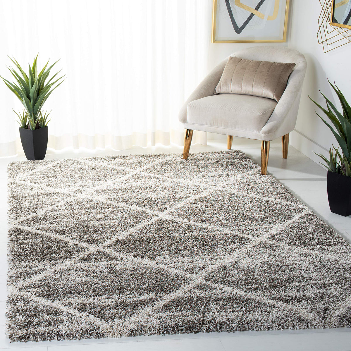SAFAVIEH Hudson Shag Accent Rug 2'x3', Soft Distressed Grey & Ivory SGH281K