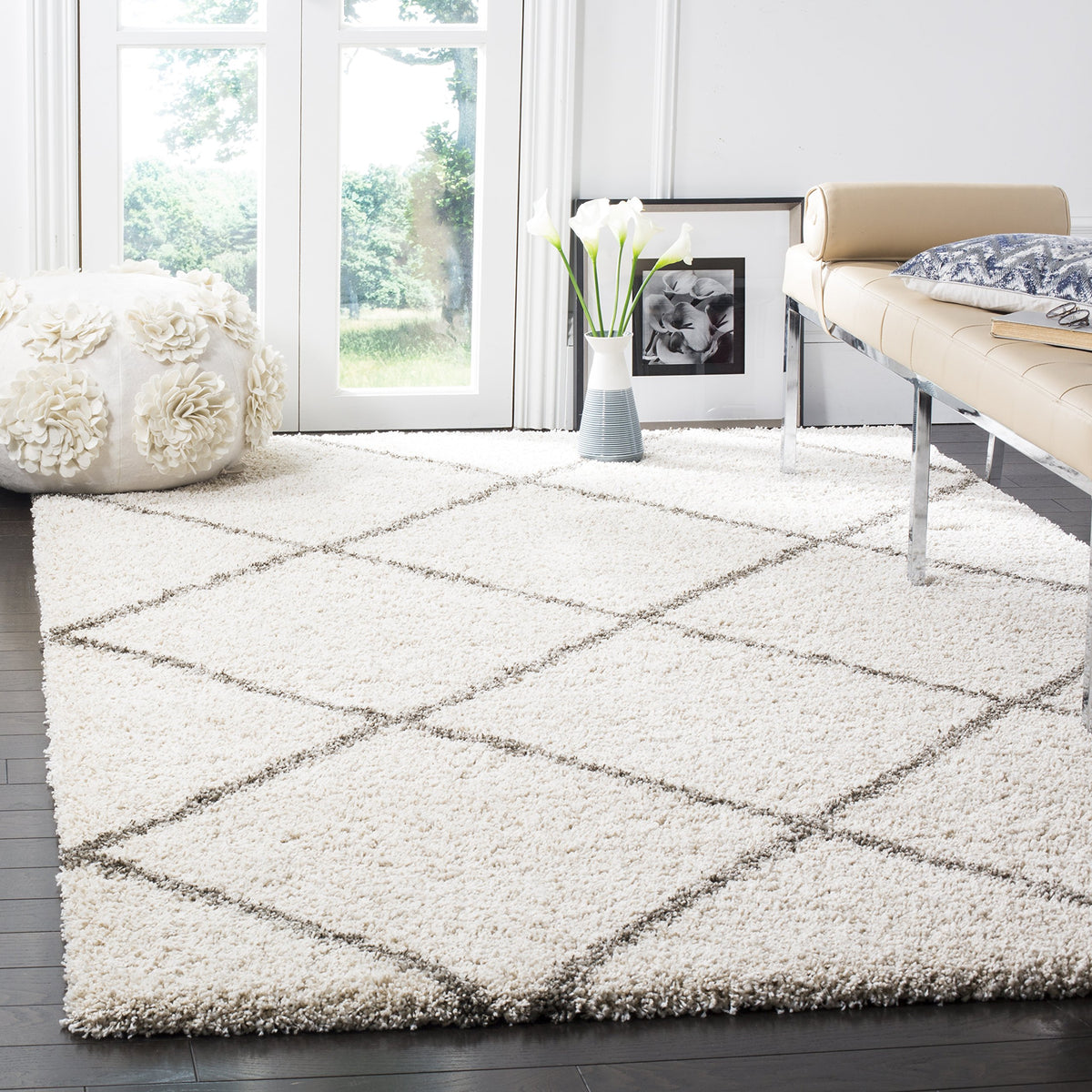 SAFAVIEH Hudson Shag Accent Rug 2'x3', Soft Distressed Grey & Ivory SGH281K