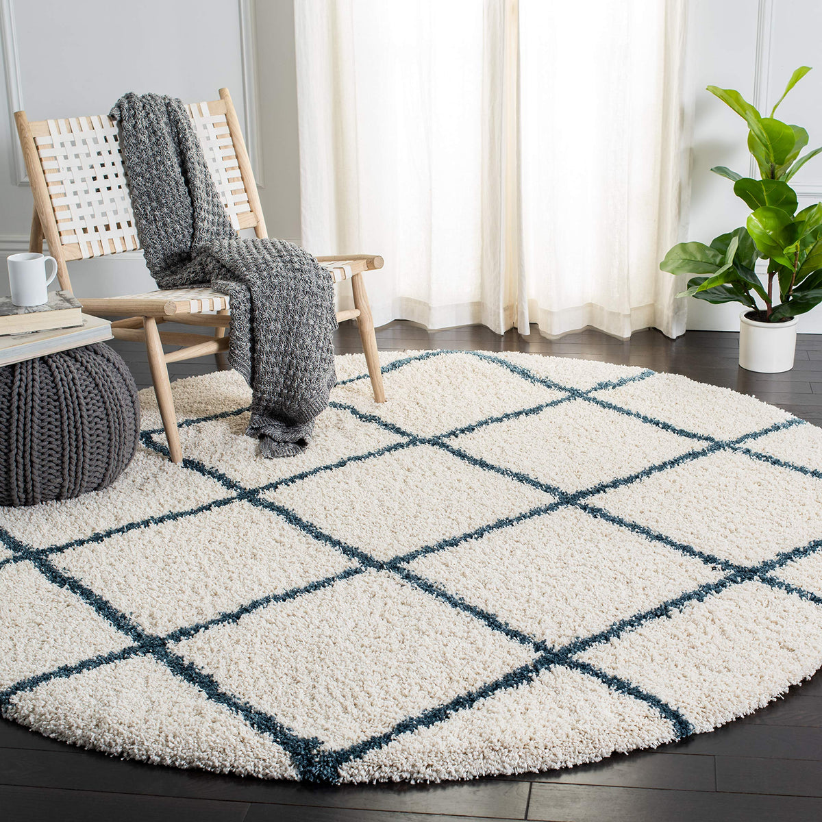 SAFAVIEH Hudson Shag Accent Rug 2'x3', Soft Distressed Grey & Ivory SGH281K