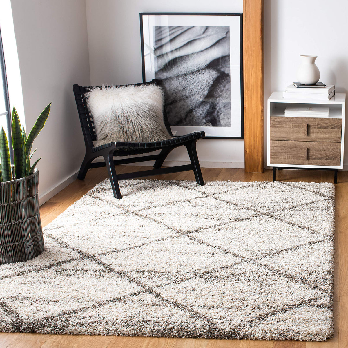 SAFAVIEH Hudson Shag Accent Rug 2'x3', Soft Distressed Grey & Ivory SGH281K