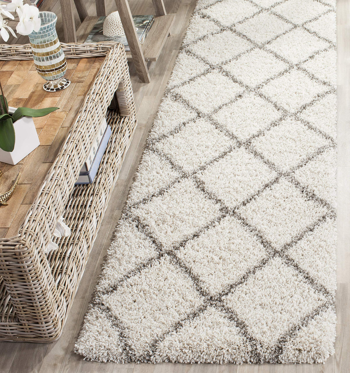 SAFAVIEH Hudson Shag Accent Rug 2'x3', Soft Distressed Grey & Ivory SGH281K